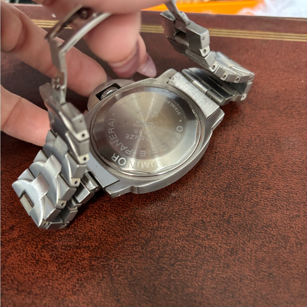 Panerai Luminor Silver and White Watch - Picture 4 of 4